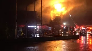 Geri dönüşüm fabrikasında yangın