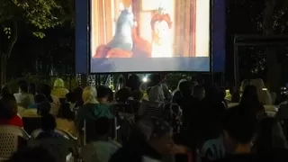 SAÜ açık hava sinemasında animasyon filmi gösterildi