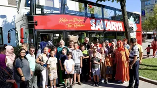 Turizm otobüsüyle şehir turu: Unutamayacakları bir gün yaşadılar